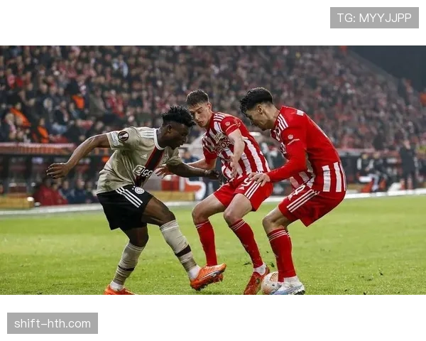 阿贾克斯连创传球新高，控球表现惊艳赛场